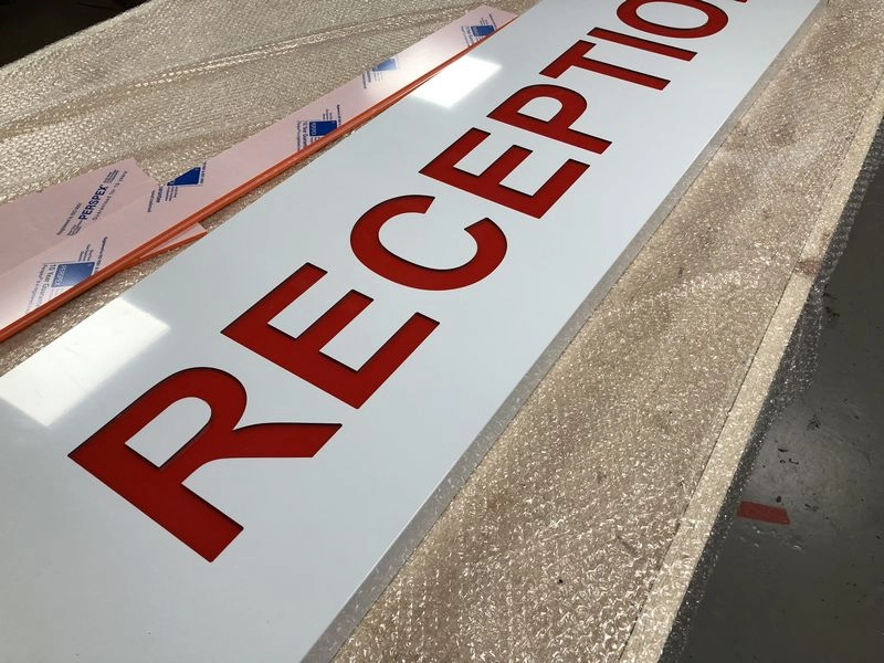 Alüminyum Kompozit Oyma Tabela